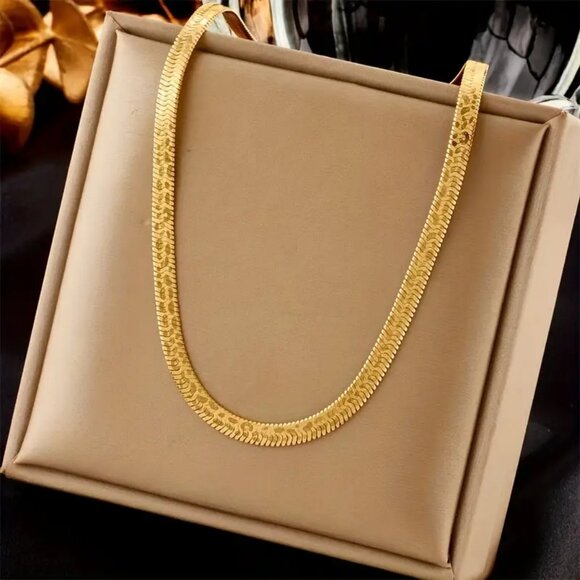 14K 3mm 16" Long Herringbone Chain Necklace - Picture 1 of 2